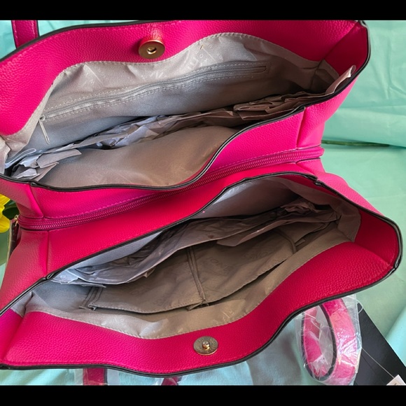 Jones New York Signature Hand Bags 3 different colors to choose from. - Picture 6 of 9